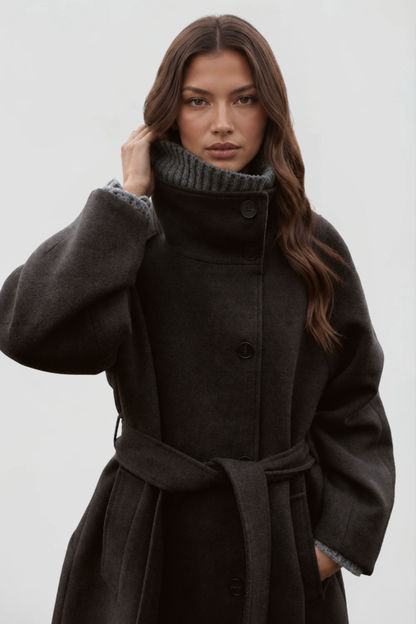 Manteau Adriana marron, détail de la manche